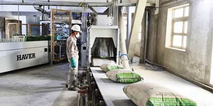 Công ty CP Xi măng Đồng Lâm ổn định sản xuất, tạo việc làm cho người lao động