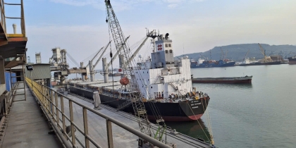Trong tuần vừa qua công ty Xi măng Long Sơn tiếp tục làm hàng xuất đi Mỹ và Đài Loan.